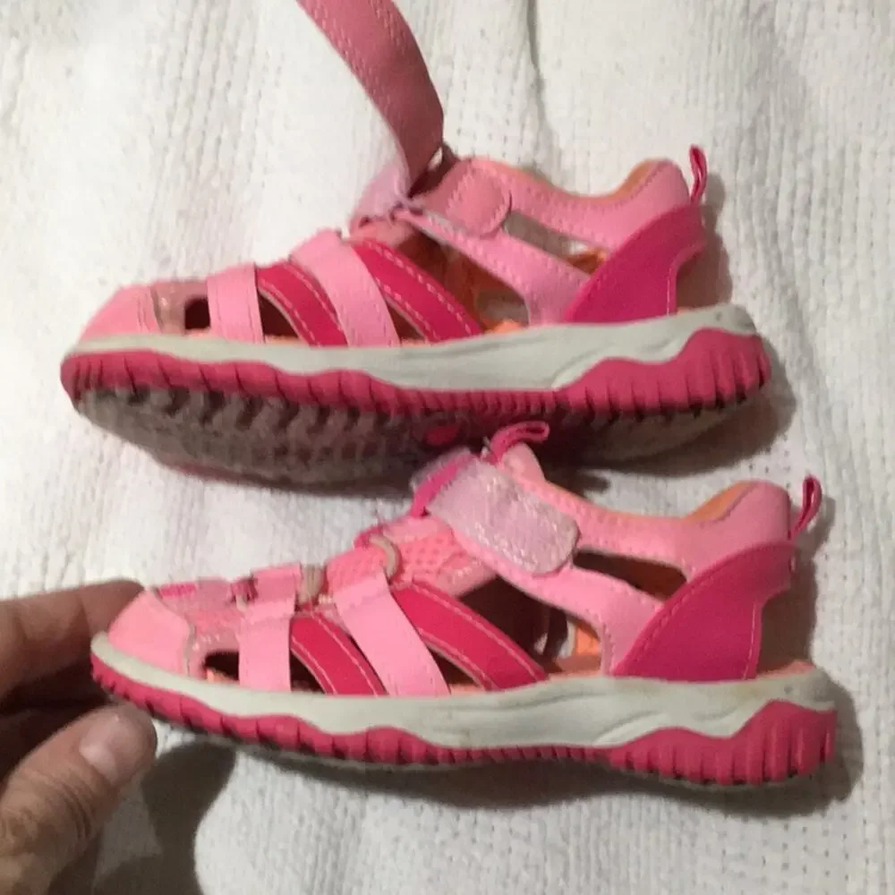 Carters water play shoe in pink worn once 7